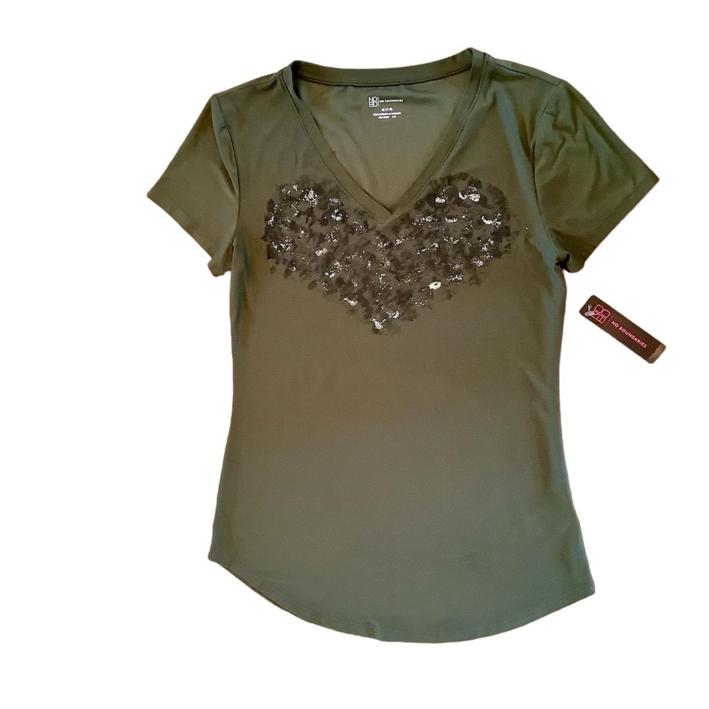 Olive green vneck soft top. Sz 9. NWT in womens this = Sz 6